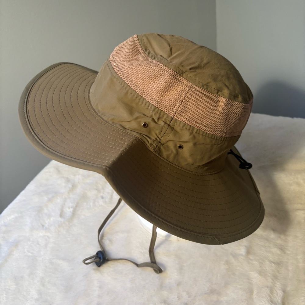 Outfly Wide Brim Sun Mesh Bucket Hat Lightweight, Olive